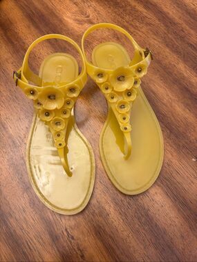 Coach yellow poppy flower jelly sandals